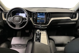 musta Volvo XC60 2022 kuva 9.