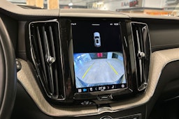 musta Volvo XC60 2022 kuva 21.
