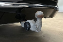 musta Volvo XC60 2022 kuva 33.