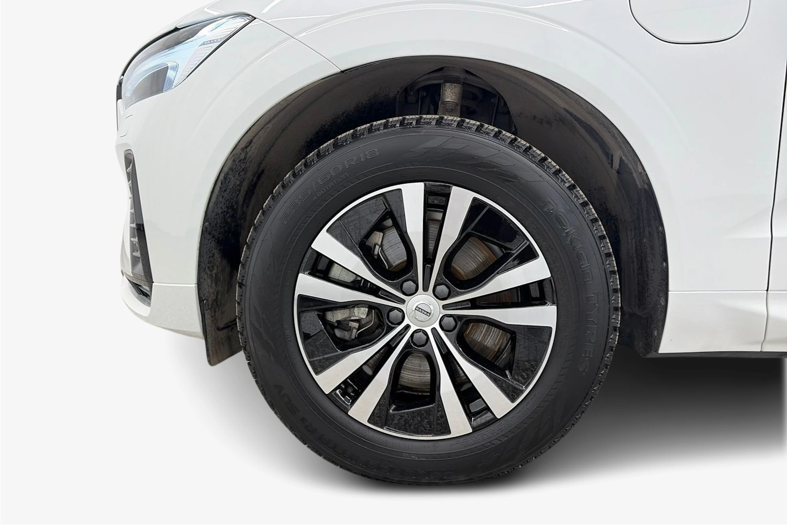 valkoinen Volvo XC60 2022 kuva 9.