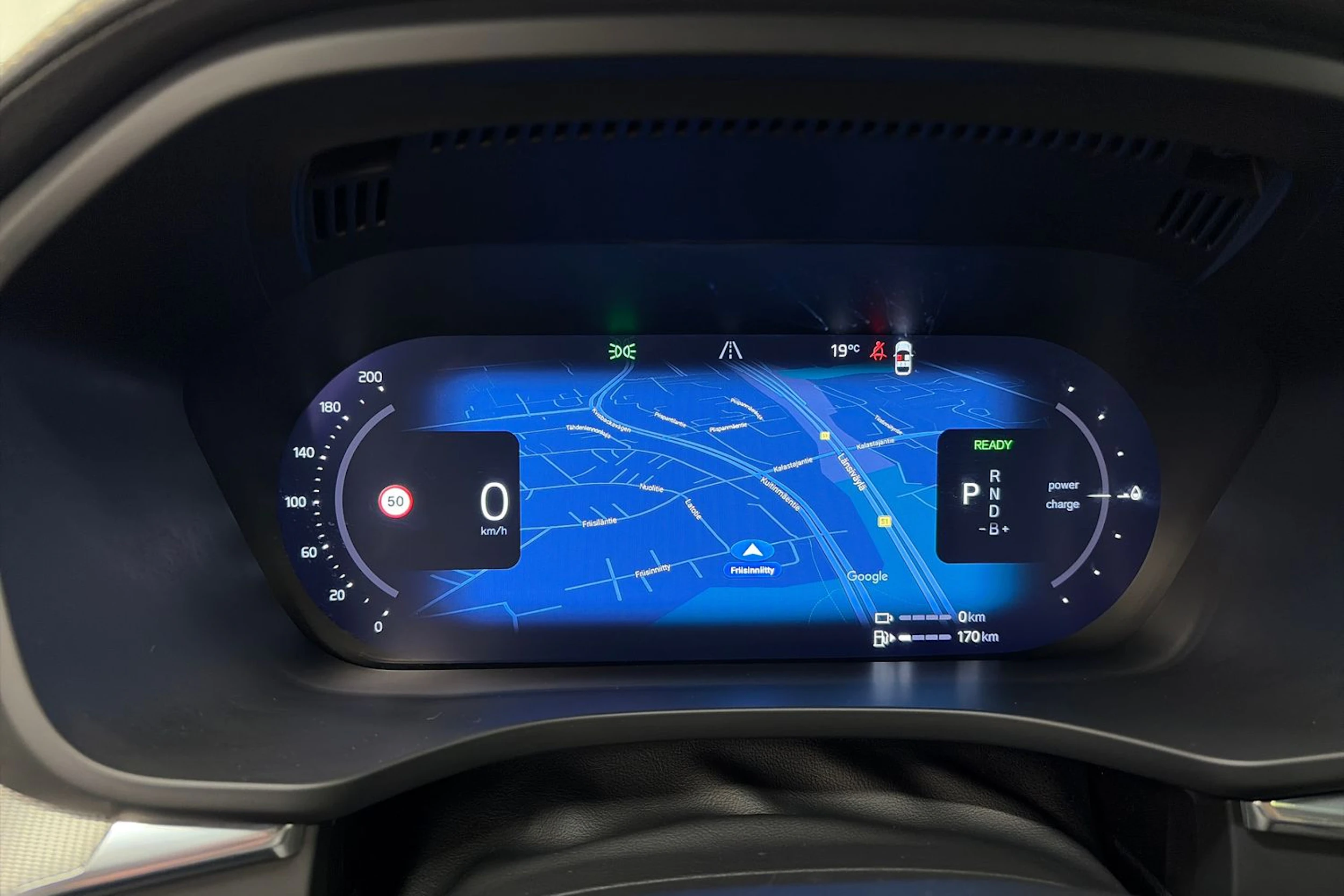 valkoinen Volvo XC60 2022 kuva 15.