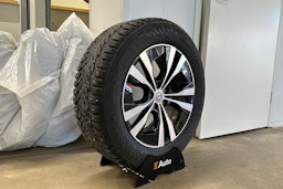 harmaa Volvo XC60 2022 kuva 13.