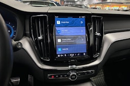 harmaa Volvo XC60 2022 kuva 25.