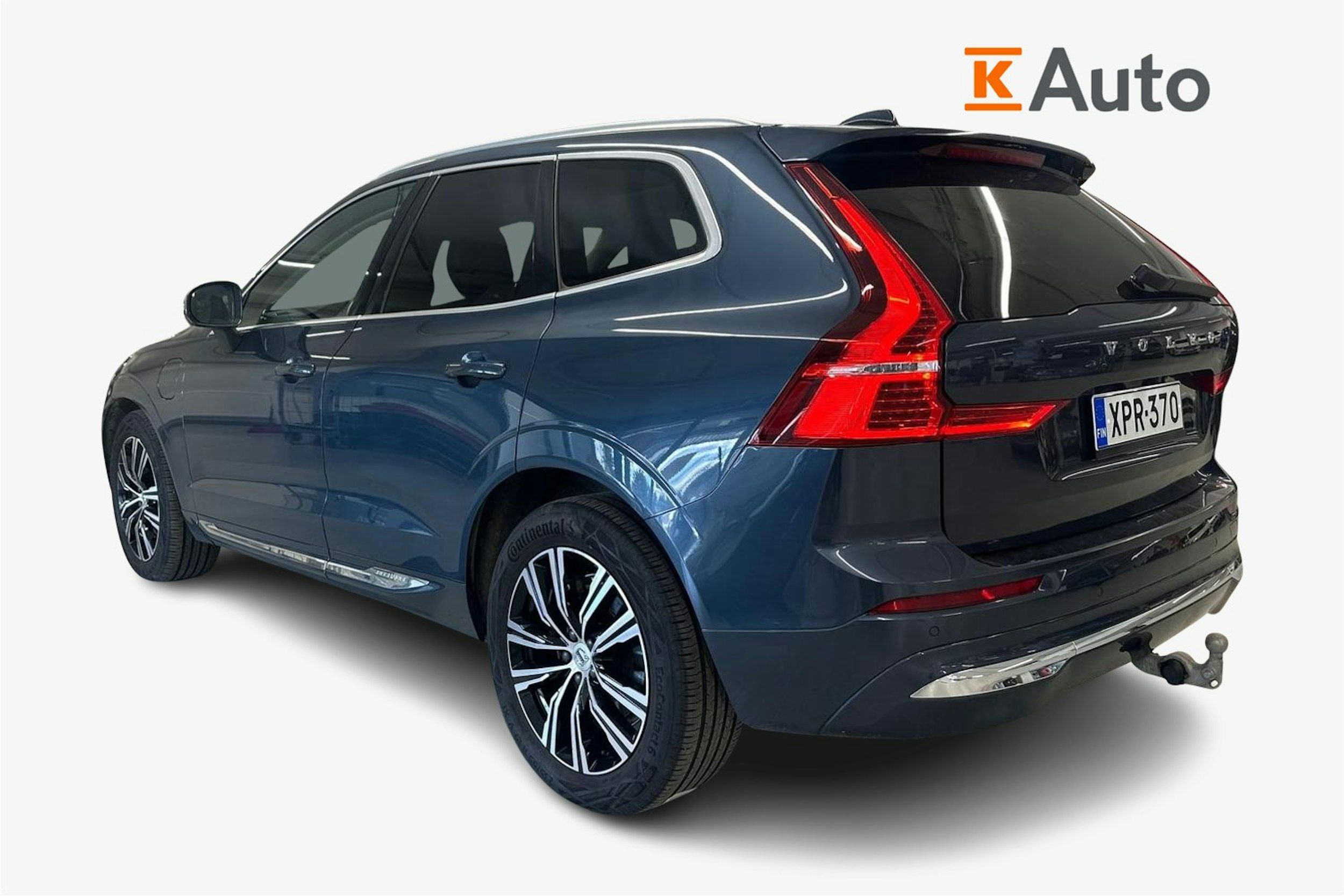 sininen Volvo XC60 2022 kuva 2.