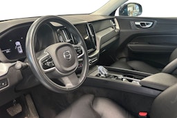 sininen Volvo XC60 2022 kuva 7.