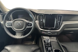 sininen Volvo XC60 2022 kuva 9.