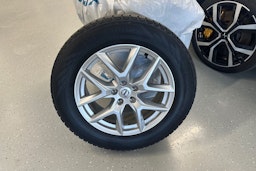 sininen Volvo XC60 2022 kuva 13.