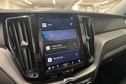 sininen Volvo XC60 2022 kuva 18.