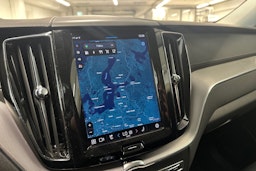 sininen Volvo XC60 2022 kuva 19.