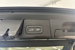 sininen Volvo XC60 2022 kuva 36.