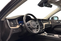 harmaa Volvo XC60 2022 kuva 3.