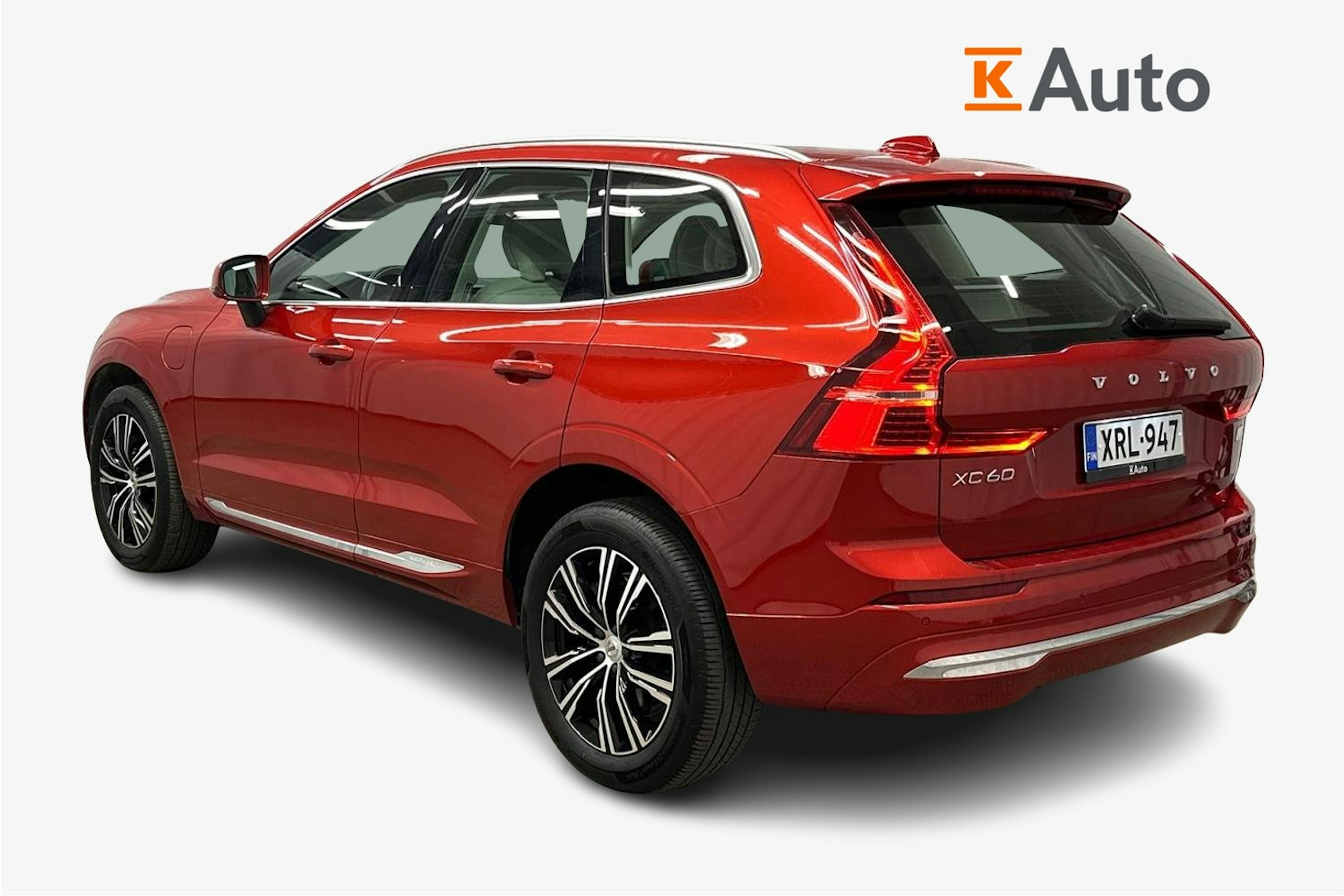 punainen Volvo XC60 2022 kuva 2.