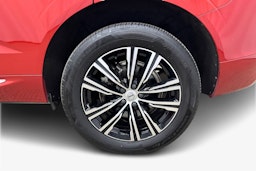 punainen Volvo XC60 2022 kuva 11.