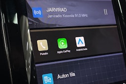 musta Volvo XC60 2022 kuva 31.