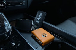 musta Volvo XC60 2022 kuva 35.