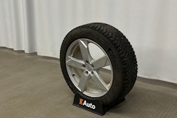 musta Volvo XC60 2022 kuva 10.