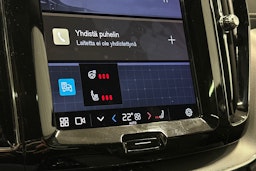 musta Volvo XC60 2022 kuva 27.