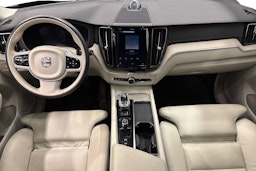 musta Volvo XC60 2022 kuva 9.