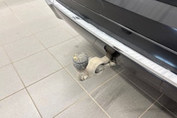 musta Volvo XC60 2022 kuva 19.