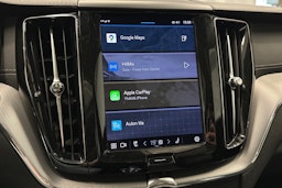 valkoinen Volvo XC60 2022 kuva 25.