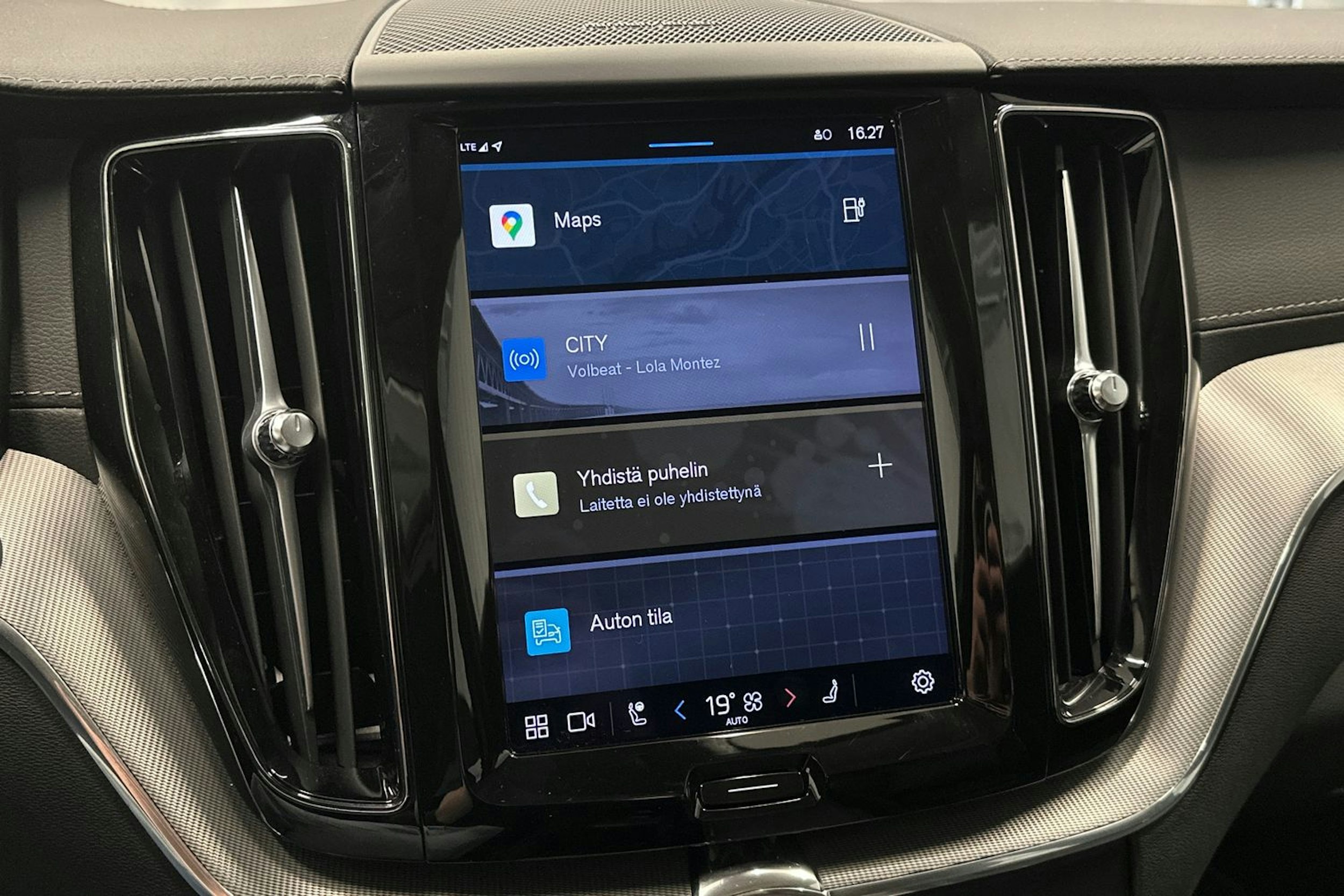 hopea Volvo XC60 2023 kuva 14.