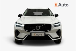 valkoinen Volvo XC60 2023 kuva 5.