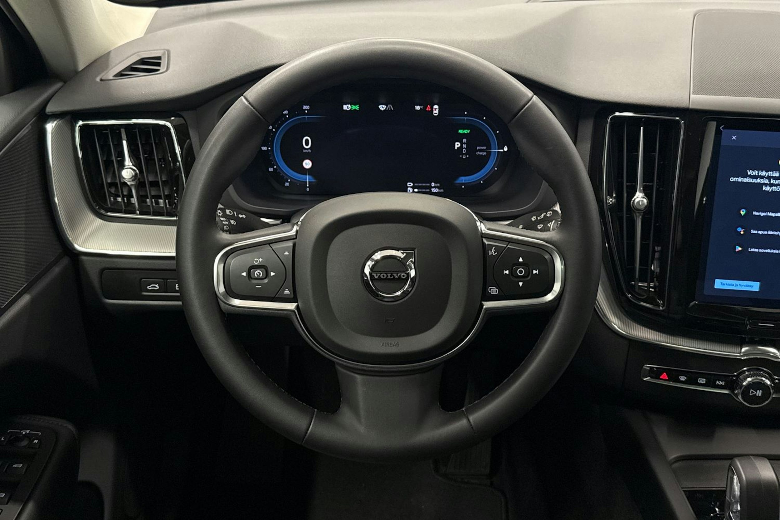 harmaa Volvo XC60 2023 kuva 9.