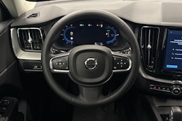 harmaa Volvo XC60 2023 kuva 9.