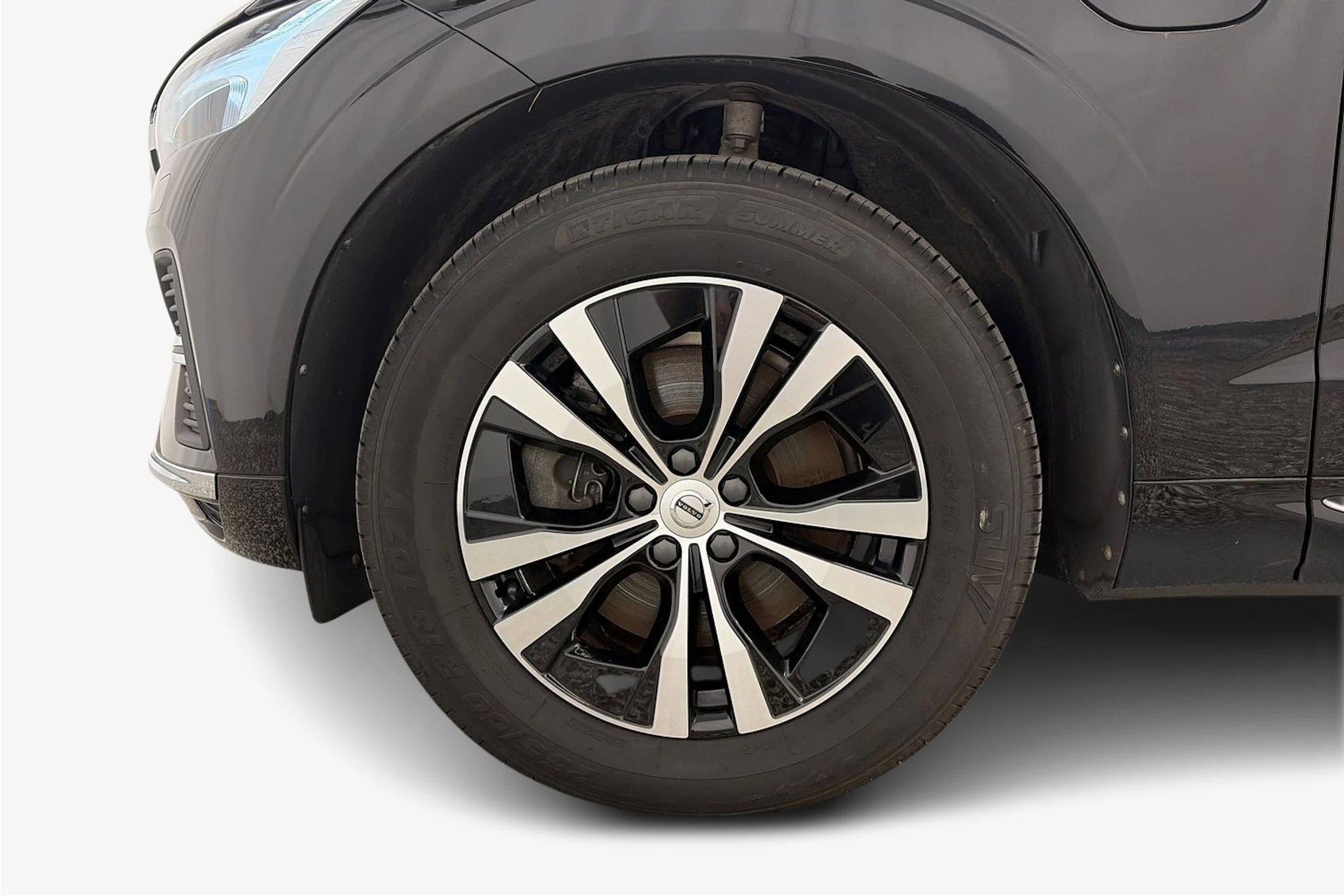 musta Volvo XC60 2023 kuva 12.
