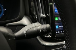 harmaa Volvo XC60 2024 kuva 21.