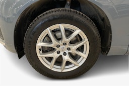 harmaa Volvo XC60 2023 kuva 11.