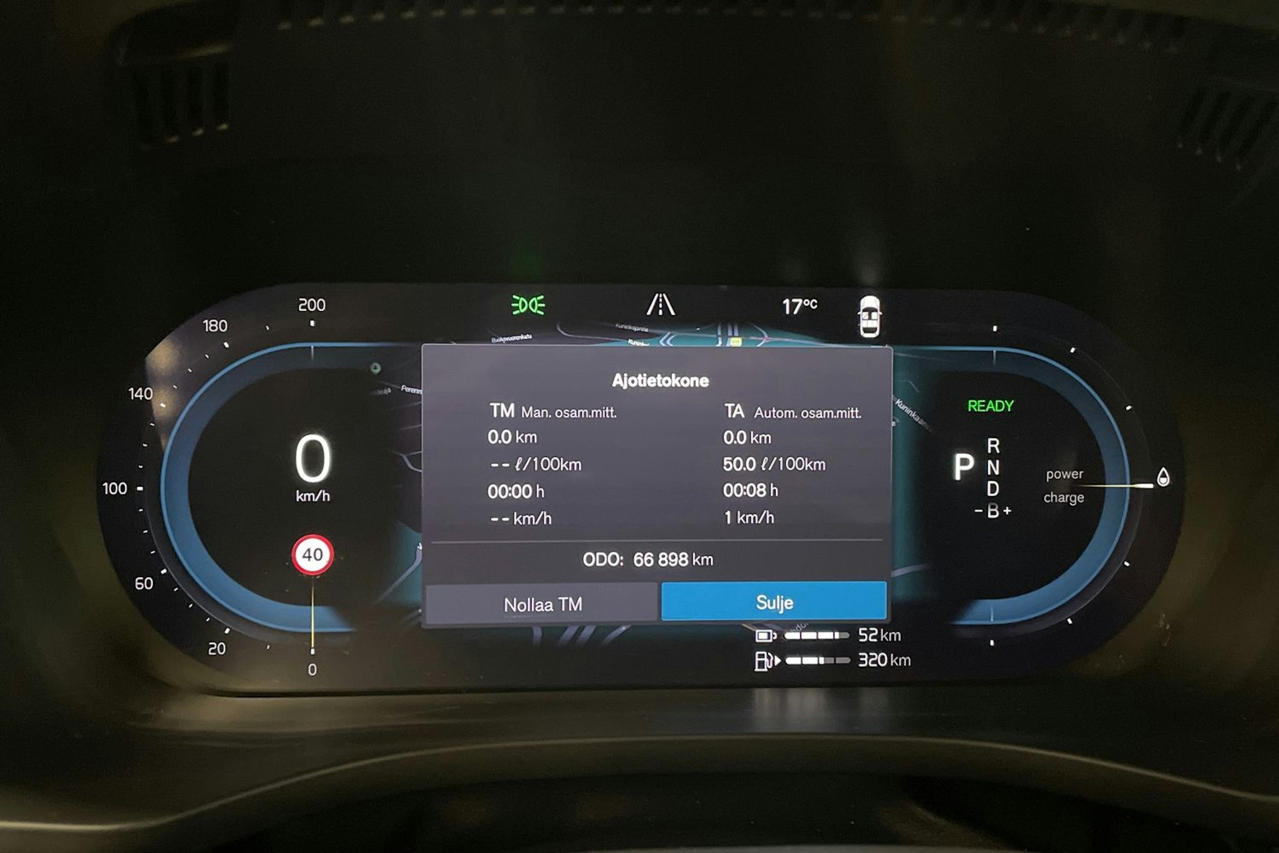 harmaa Volvo XC60 2023 kuva 22.