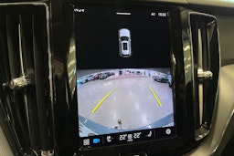 harmaa Volvo XC60 2023 kuva 24.