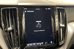 harmaa Volvo XC60 2023 kuva 33.