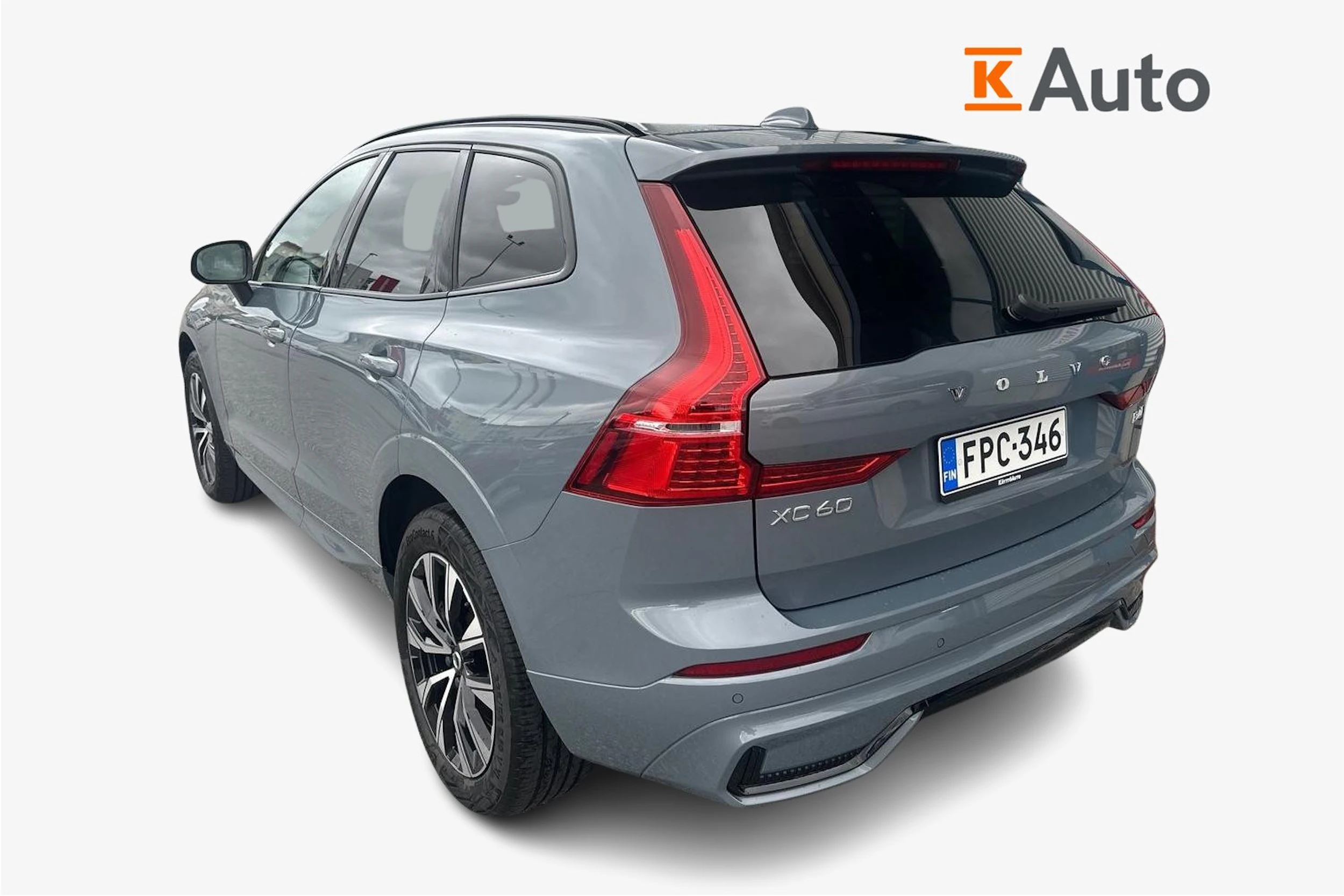 Harmaa Volvo XC60 2023 kuva 2.