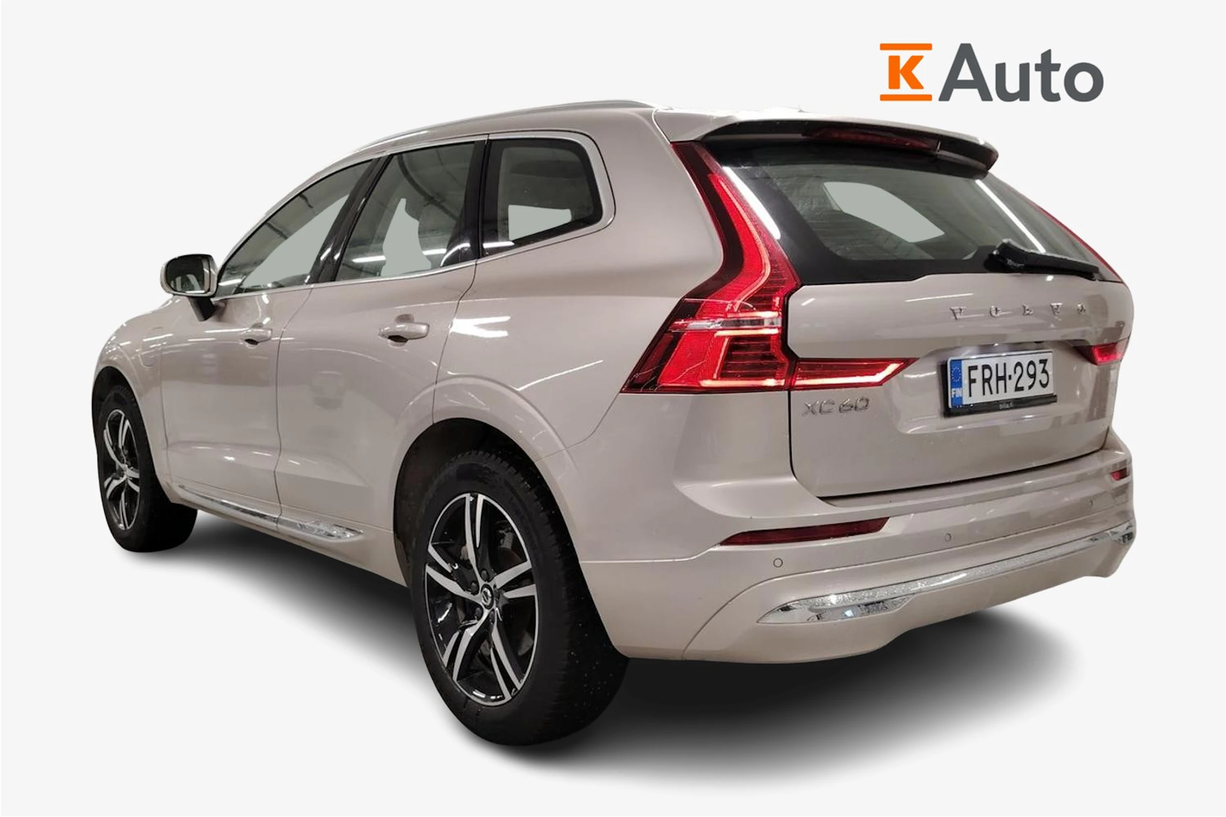 ruskea (beige) Volvo XC60 2023 kuva 2.