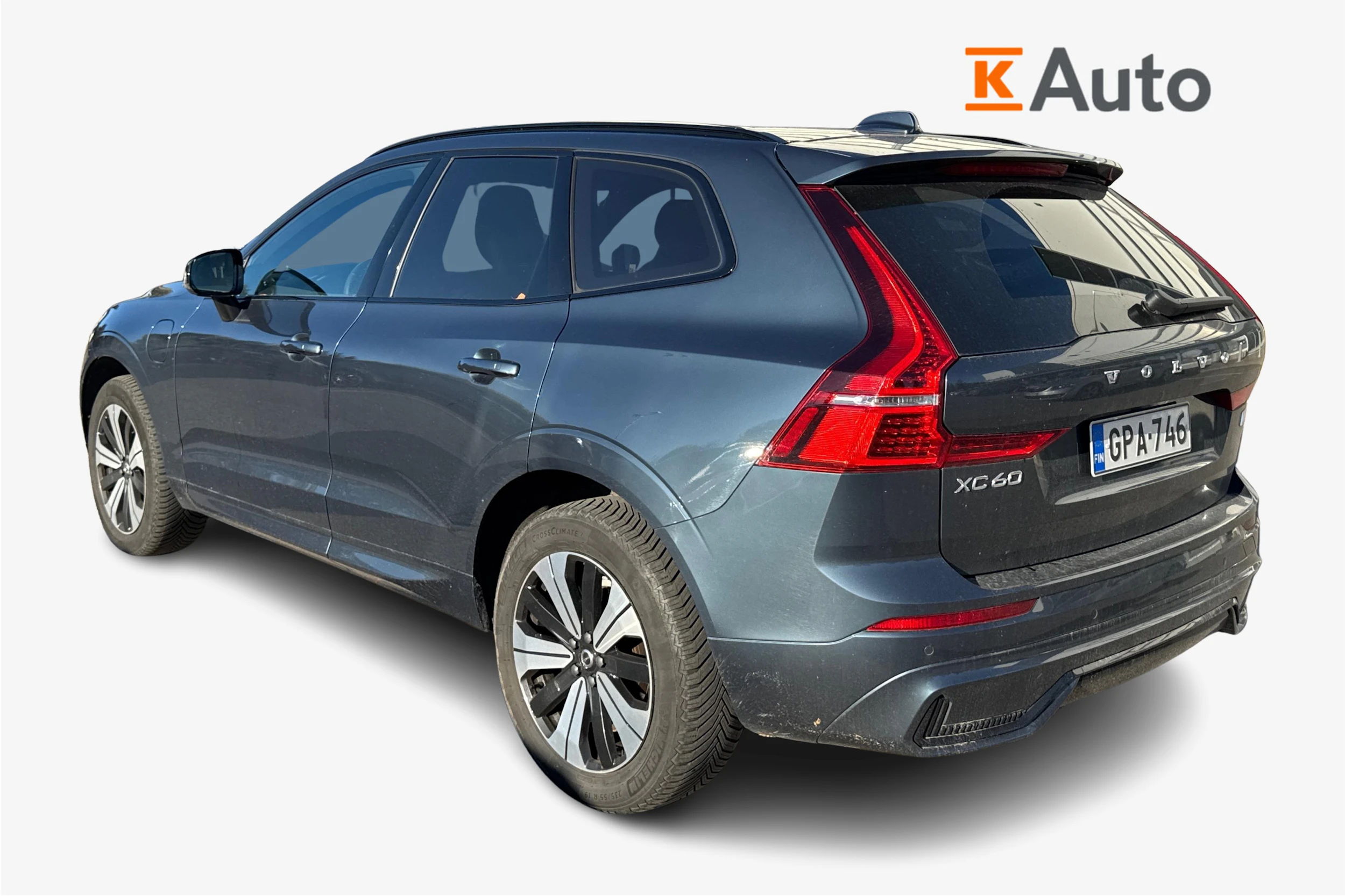 sininen Volvo XC60 2023 kuva 2.