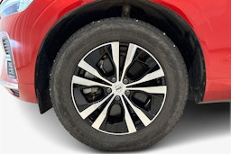 punainen Volvo XC60 2024 kuva 11.