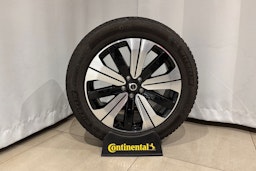 punainen Volvo XC60 2024 kuva 14.