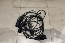 punainen Volvo XC60 2024 kuva 18.