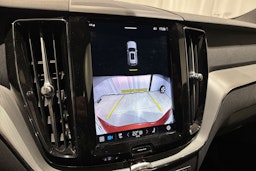 punainen Volvo XC60 2024 kuva 27.