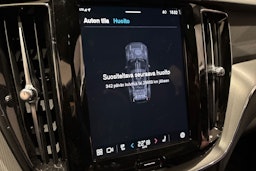 punainen Volvo XC60 2024 kuva 35.