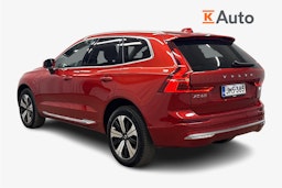 punainen Volvo XC60 2023 kuva 2.
