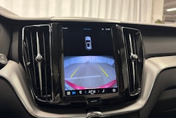 punainen Volvo XC60 2023 kuva 15.