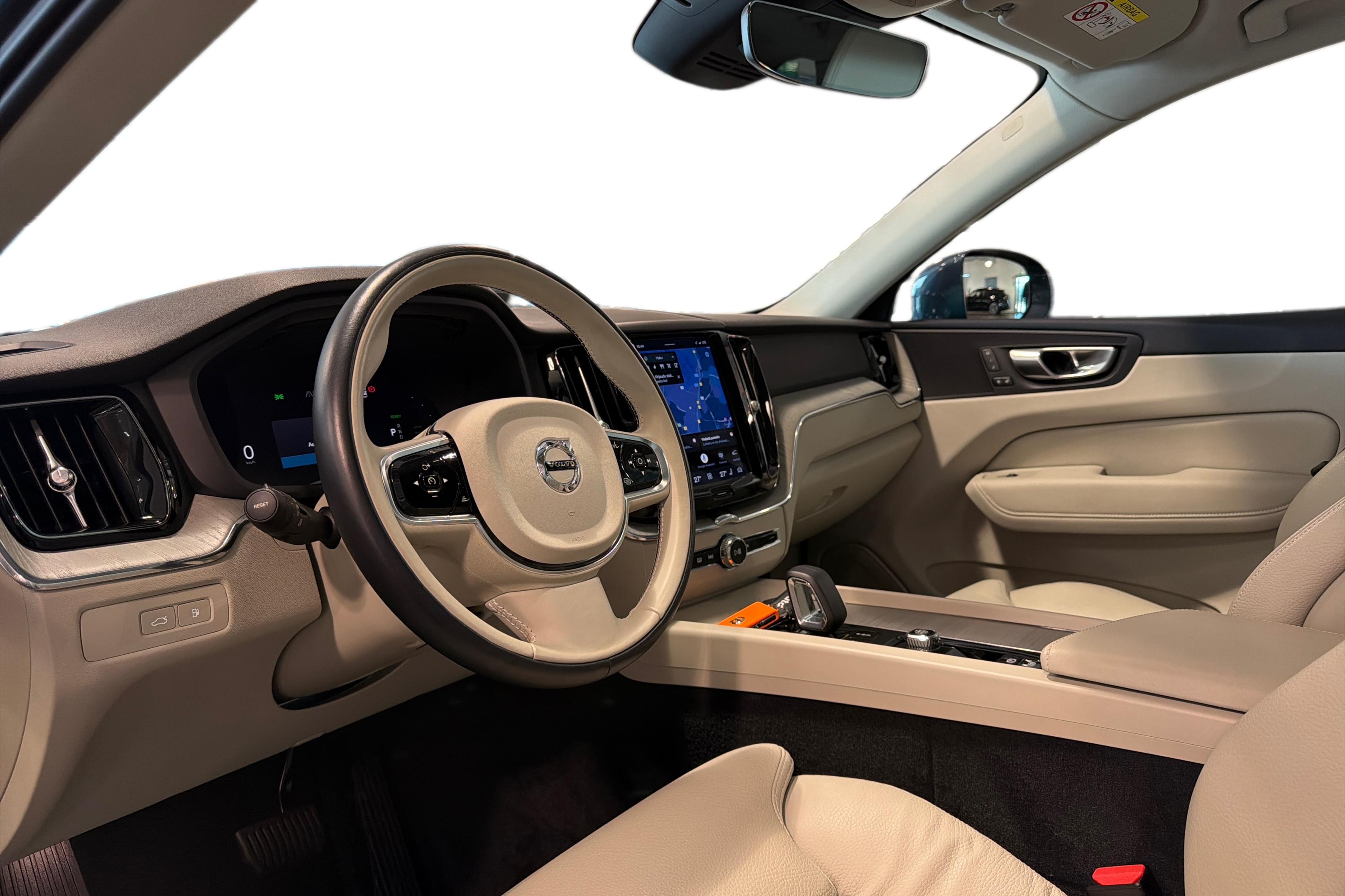 Volvo XC60 2023, photo 6/36