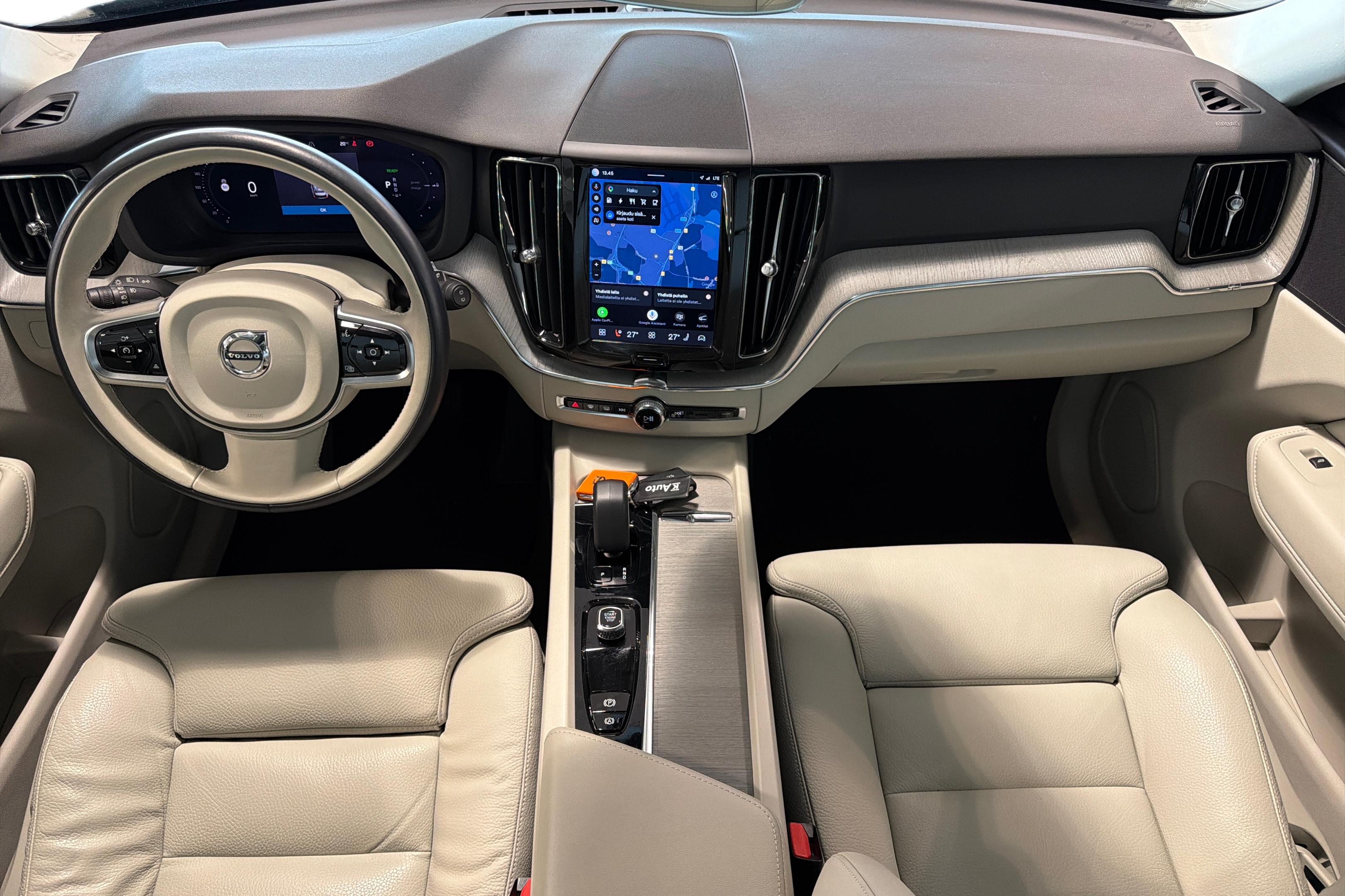 Volvo XC60 2023, photo 7/36