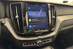 musta Volvo XC60 2023 kuva 20.