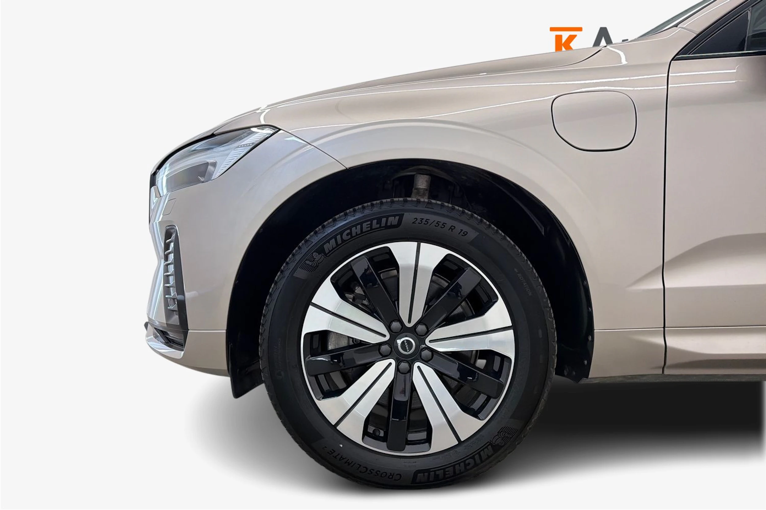 met. ruskea (beige) Volvo XC60 2023 kuva 9.