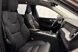 ruskea (beige) Volvo XC60 2023 kuva 15.