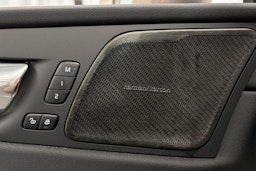 ruskea (beige) Volvo XC60 2023 kuva 31.